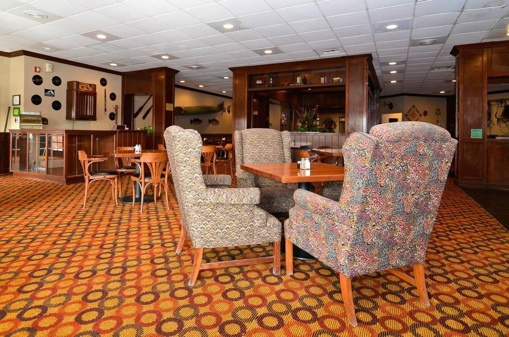 Red Lion Hotel Farmington Restaurant photo